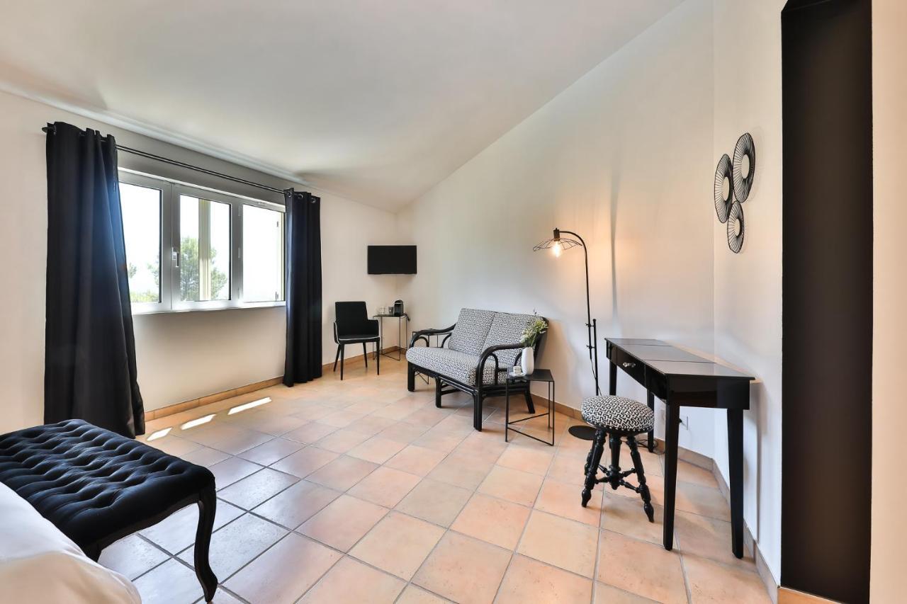 Quintessence Provence Bed & Breakfast Goult Bagian luar foto